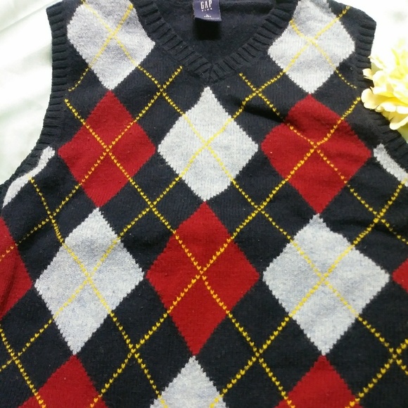 Toddler Boys sweater and 2 vest Bundle - Picture 6 of 6